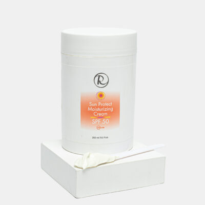 Зволожувальний сонцезахисний крем SPF-50